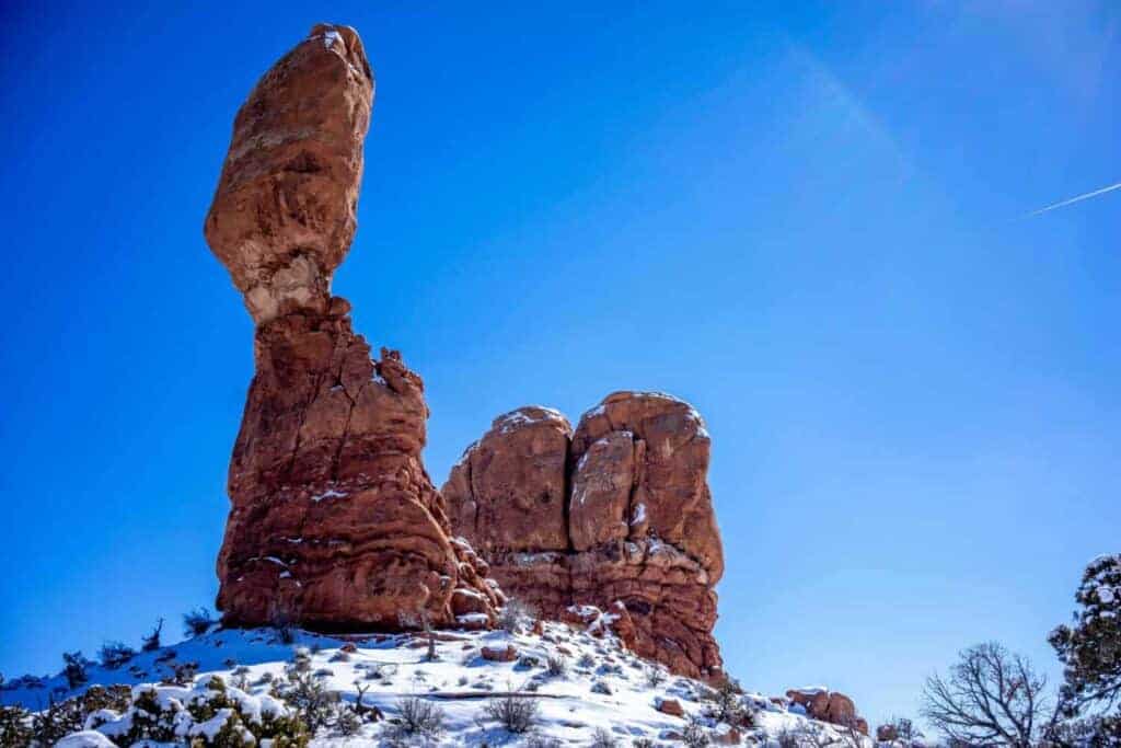 BALANCED ROCK