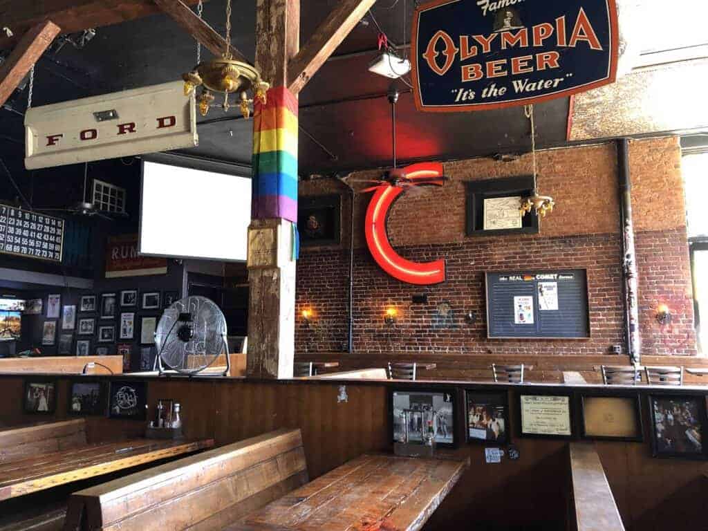 COMET TAVERN