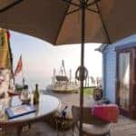 how to travel with free accommodations