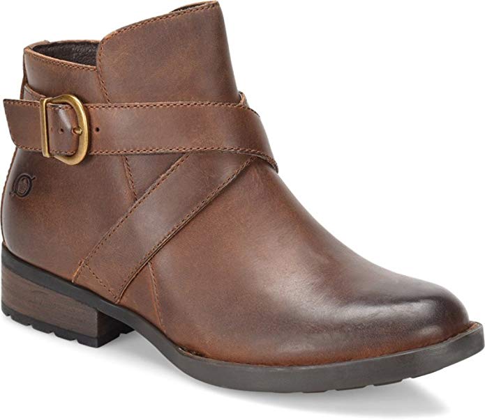 STYLISH WALKING SHOES
