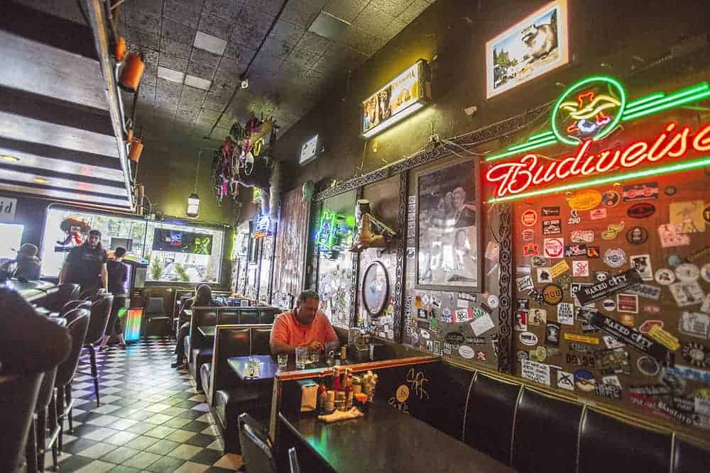 THE 5 POINT CAFE