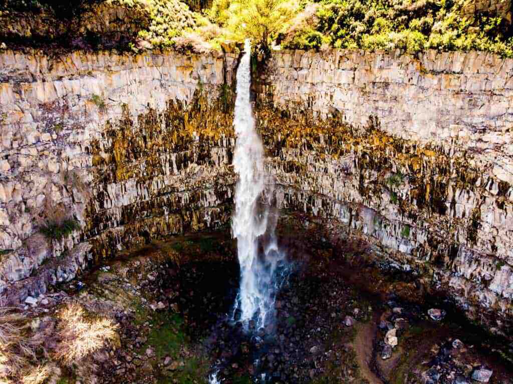 WALK BEHIND PERRINE COULEE FALLS
