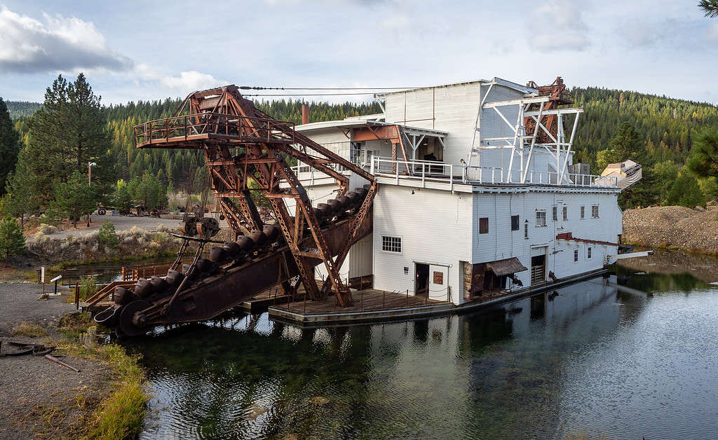 sumpter gold dredge