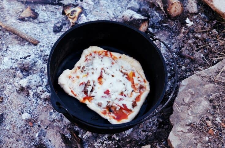 dutch oven pizza