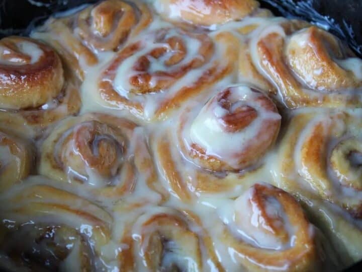 dutch oven cinnamon rolls