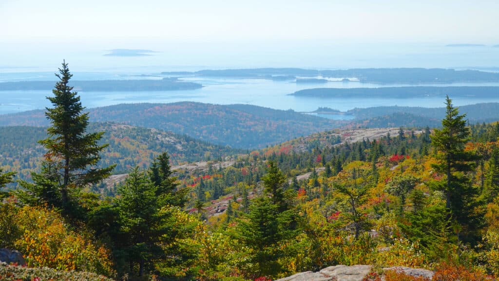 states with the most lakes