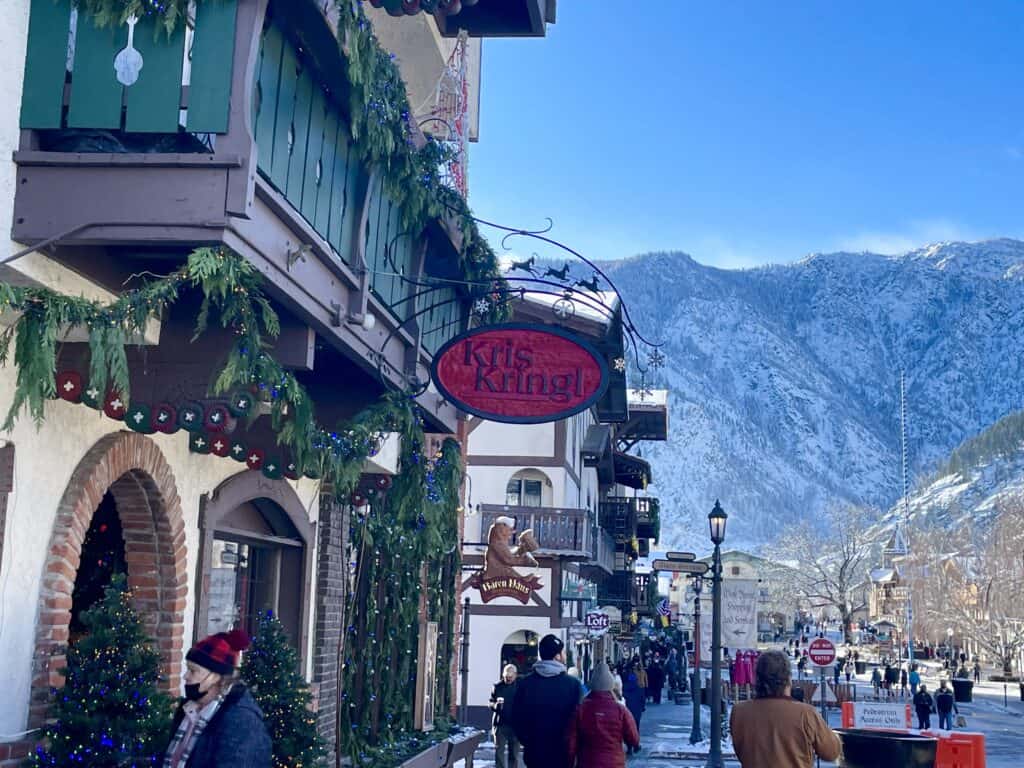 kris Kringle in leavenworth